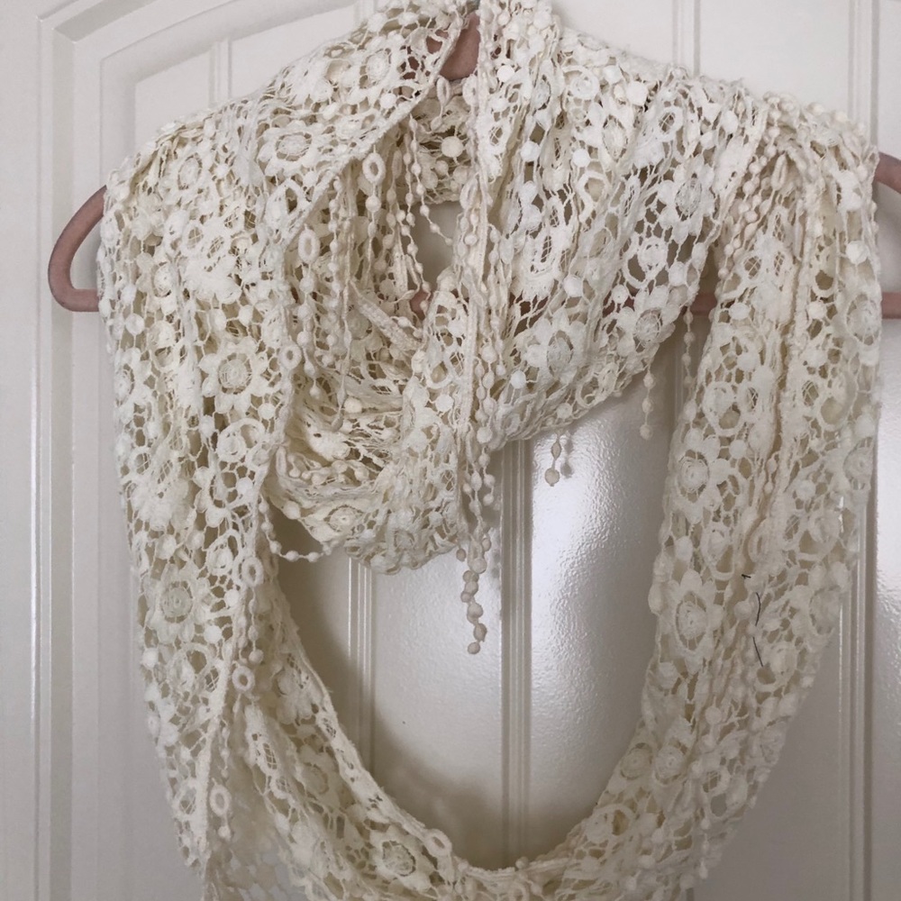 Elegant Cream Lace Scarf